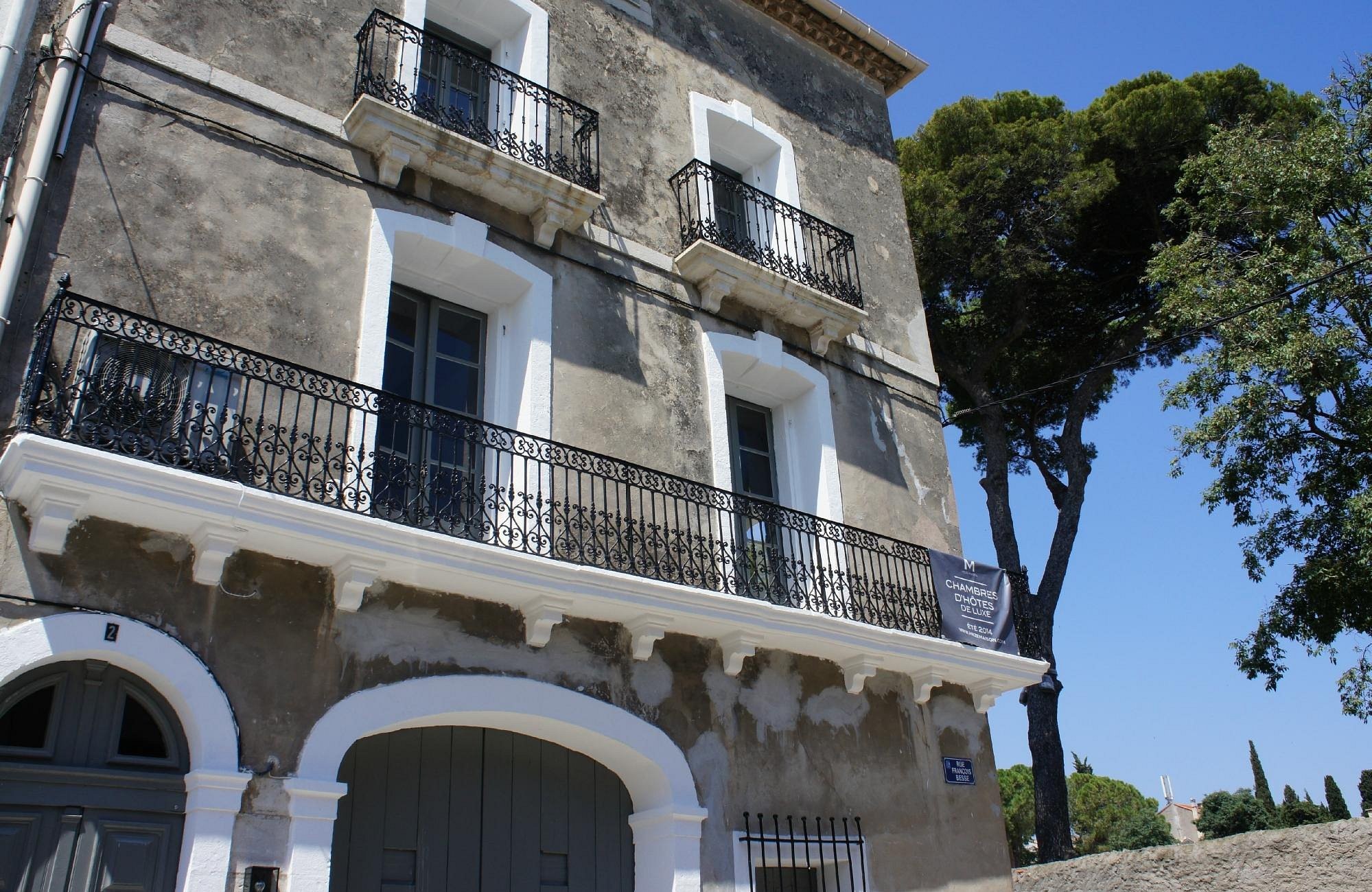 Meze Maison, Hôtel à Mèze