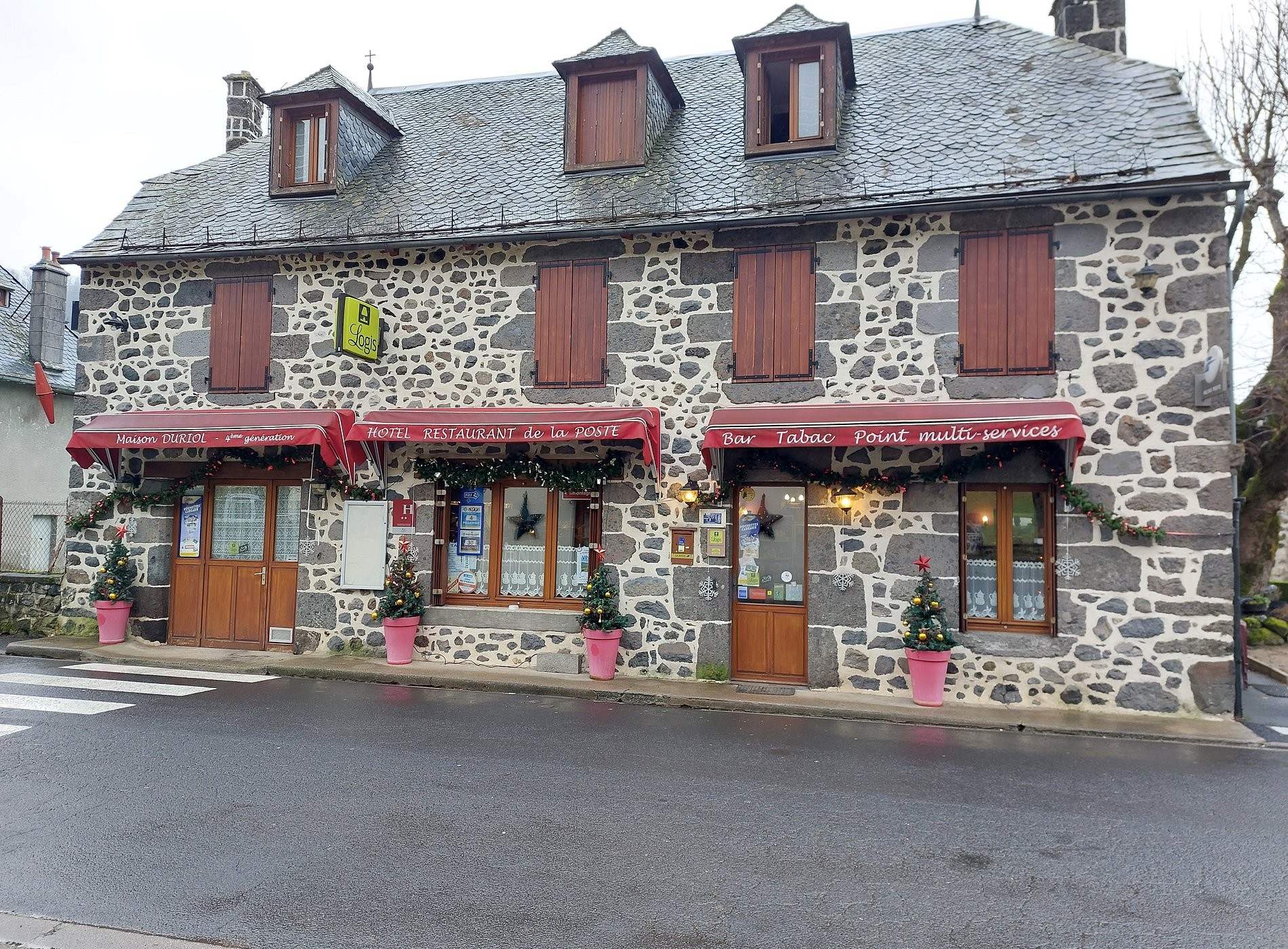 Hôtel De La Poste, Hôtel à Saint-Martin-sous-Vigouroux