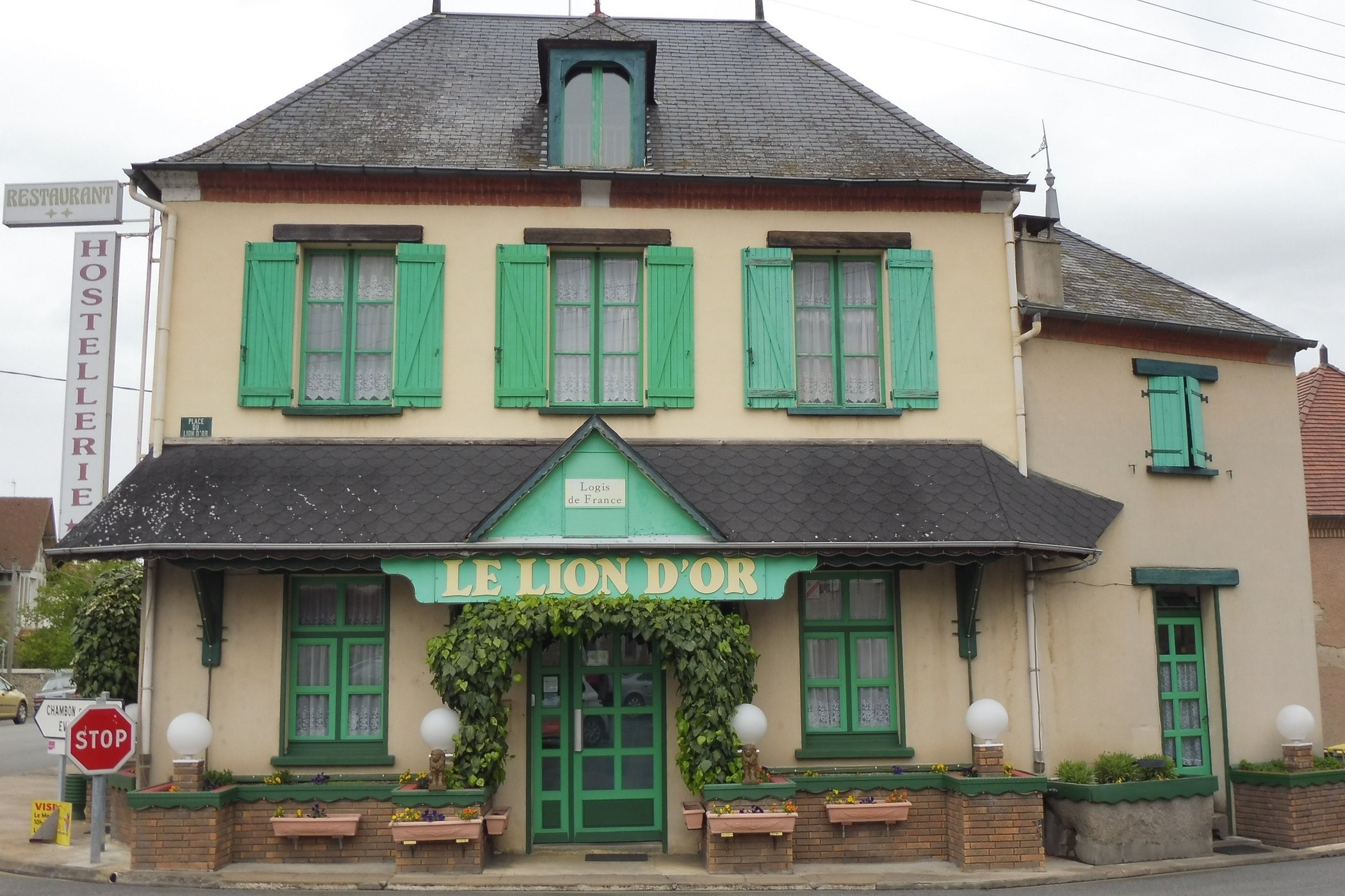 Logis l'Hostellerie du Lion d'Or, Hôtel à Gouzon