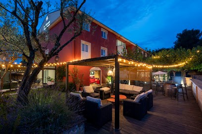 Best Western - Earth De Provence, Hôtel au Cannet-des-Maures
