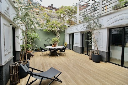 Schindler Rentals, Hôtel à La Madeleine