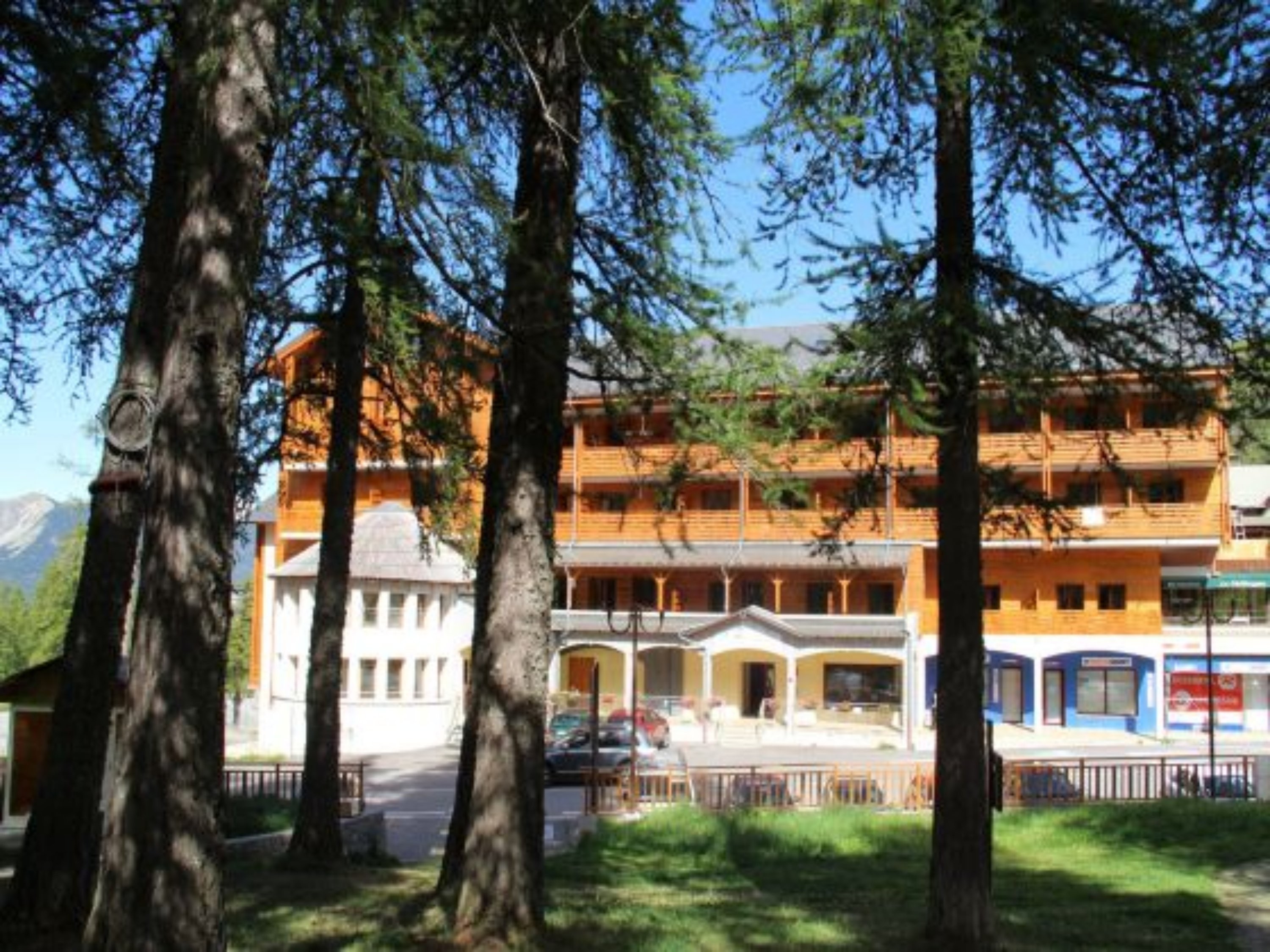 Adonis Appart'hôtel Valberg, Hôtel à Guillaumes