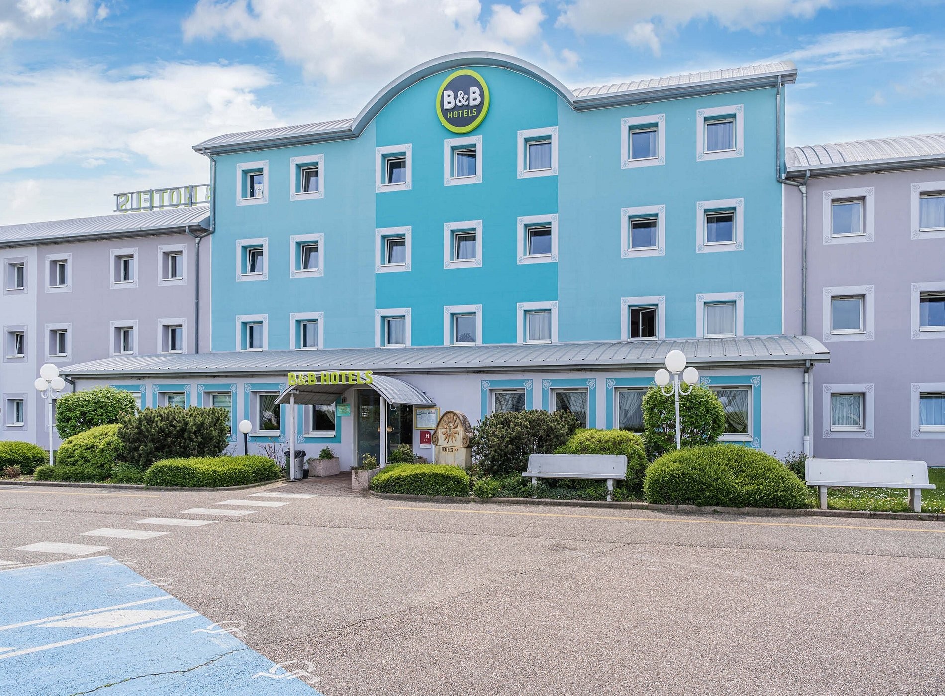 B&B HOTEL Strasbourg Aéroport, Hôtel à Holtzheim