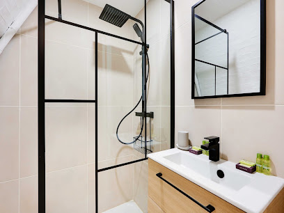 Cosy Apartment - 1Br/6P - Batignolles - Belvilla By Oyo Hôtel à Paris 17