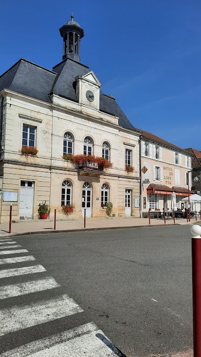 Hôtel Restaurant Lion D'Or, Hôtel à Coulanges-sur-Yonne