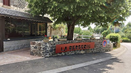 La Bergerie Hôtel Restaurant, Hôtel à Vezels-Roussy