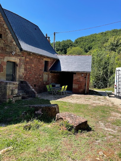 Maison En Location Avec Jaccuzi à Collonges La Rouge, Hôtel à Collonges-la-Rouge