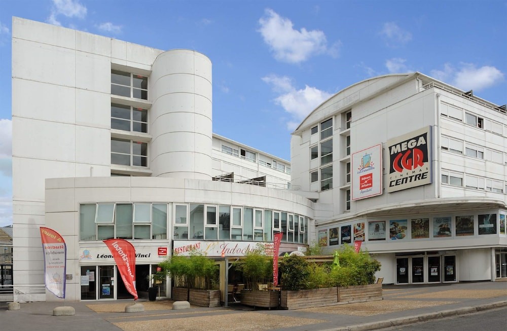 Appart Hôtel - Séjours Et Affaires / Résidence étudiante - Les Estudines Tours Léonard De Vinci, Résidence Hôtelière à Tours