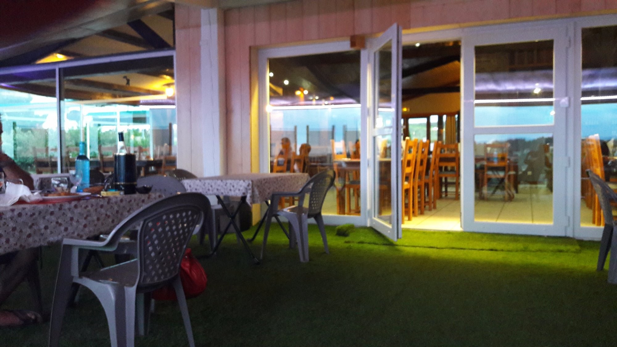 Hôtel Le Domanial, Hôtel à Commelle-Vernay