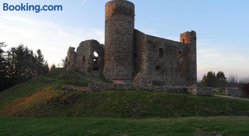 Hôtel Restaurant De La Poste, Hôtel à Saint-Just-en-Chevalet