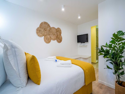 Duplex Flat - Hyper Centre St Tropez - Belvilla By Oyo Hôtel à Saint-Tropez