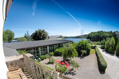 Hôtel Restaurant du Lac, Hôtel à Neuvic