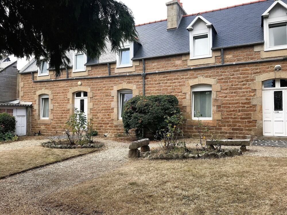 Hôtel L' Écume de Mer, Hôtel à Trébeurden
