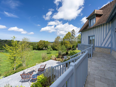 Blueberry Of The Valley - House With Swimming Pool - Belvilla By Oyo, Hôtel à Saint-Pierre-Azif