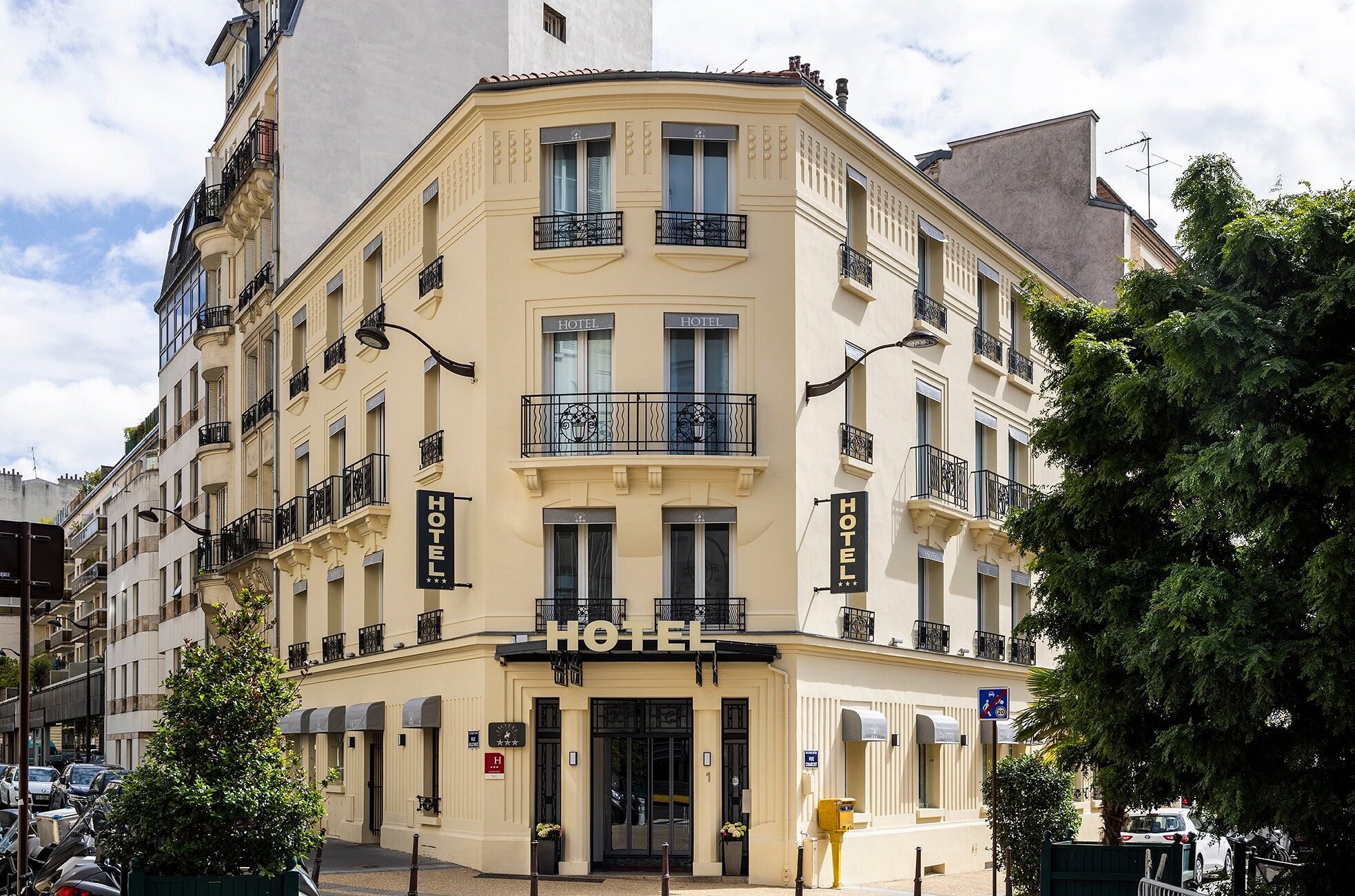 Hotel Charlemagne, Hôtel à Neuilly-sur-Seine