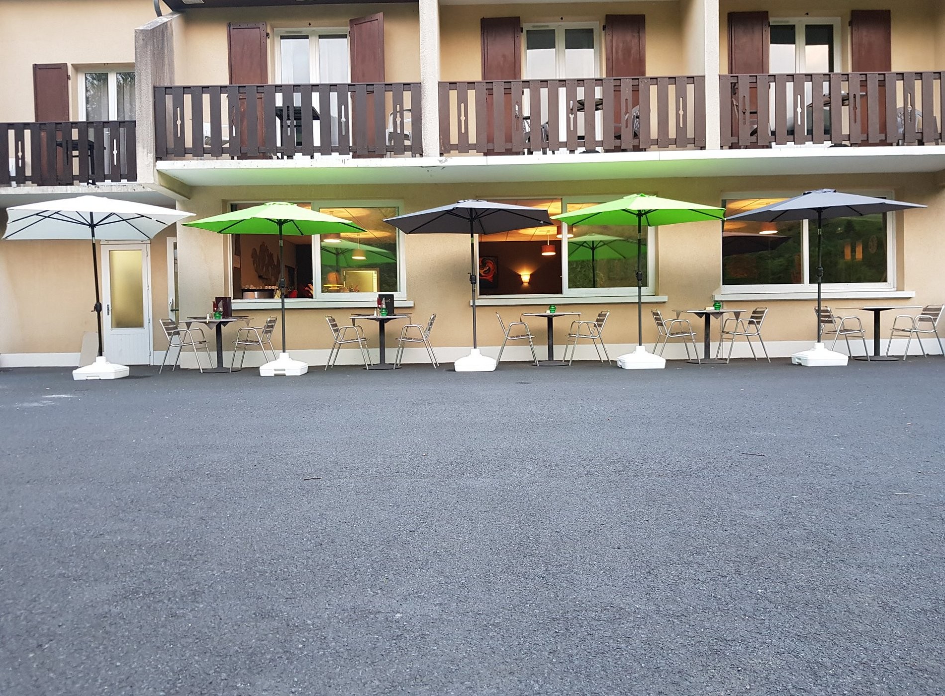 Hotel le Brunet, Hôtel à Saint-Jacques-des-Blats