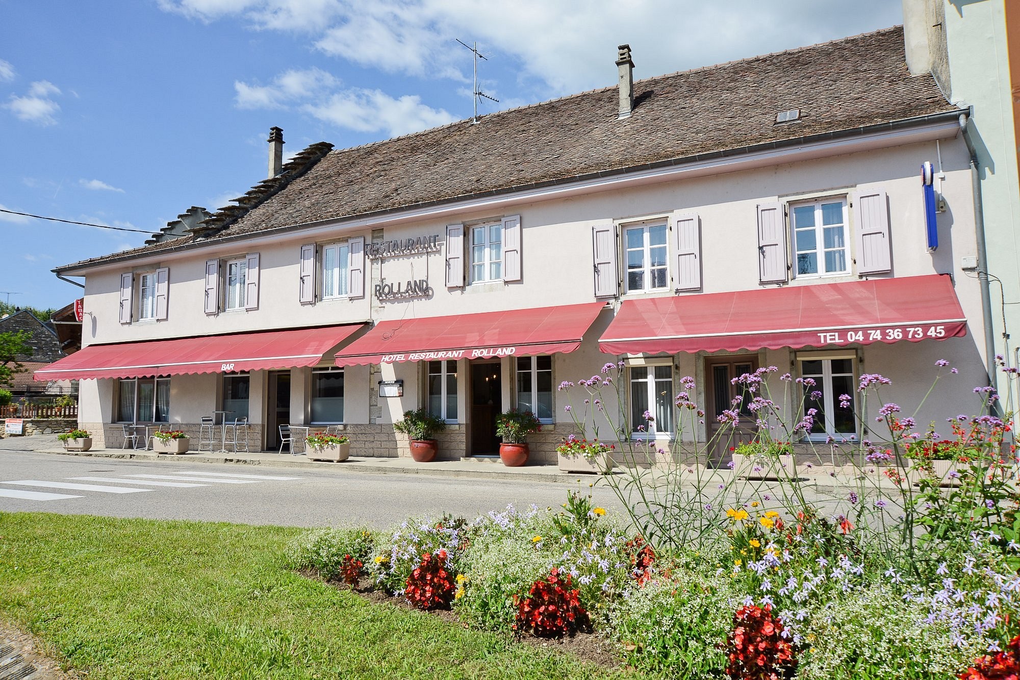 Hotel Rolland, Hôtel à Montagnieu