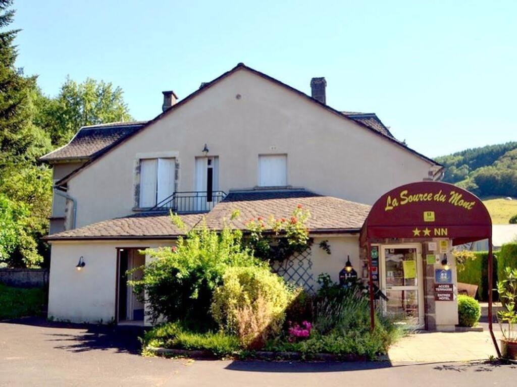 Hôtel La Source Du Mont, Hôtel à Saint-Martin-Valmeroux