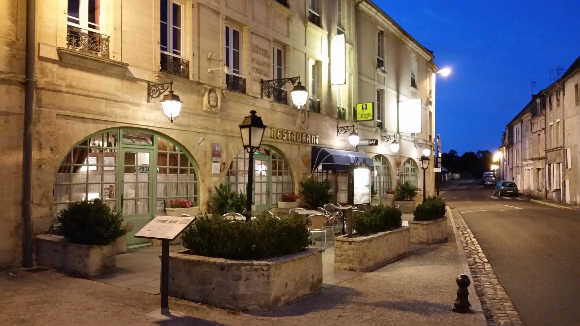 Logis Hostellerie Saint Martin, Hôtel à Creully sur Seulles