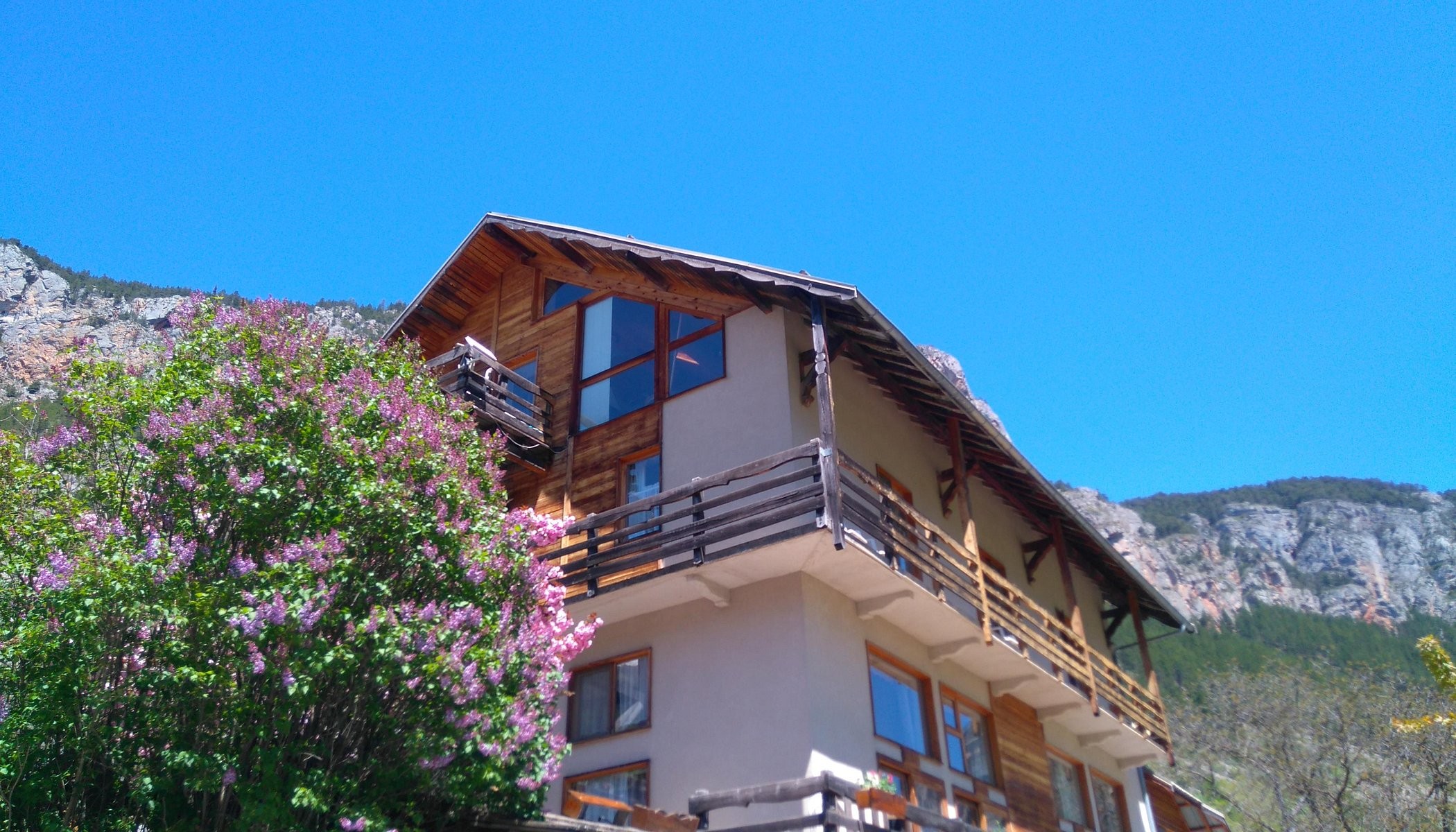 Hôtel** Les 5 Saisons, Hôtel à Freissinières