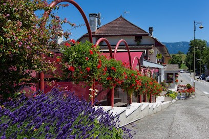 Logis Hôtel Blanc, Hôtel à Marigny-Saint-Marcel