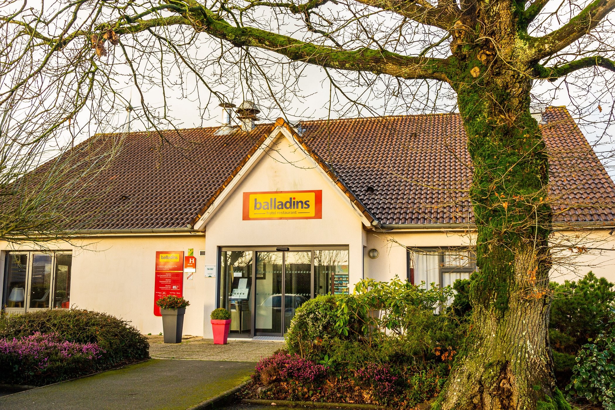Hotel Restaurant Initial By Balladins, Hôtel à La Roche-sur-Yon