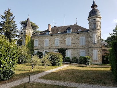 Chambres Au Château, Hôtel à Escalans