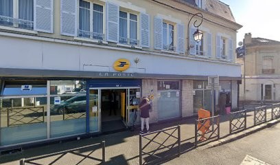 La Boule D'Or, Hôtel aux Mureaux