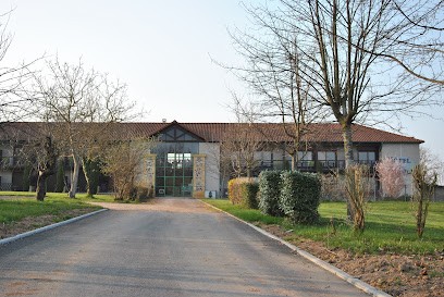 L'Hôtel du Golf, Hôtel à Villerest