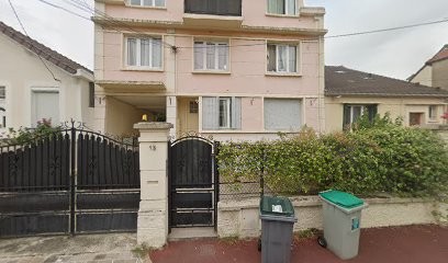 Mameri Aubert, Hôtel au Blanc-Mesnil