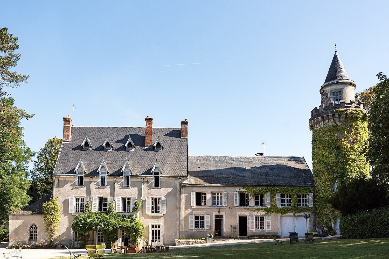 La Tour de Labergement, Hôtel à Moloy