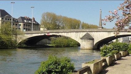 Armor Hôtel, Hôtel à Compiègne