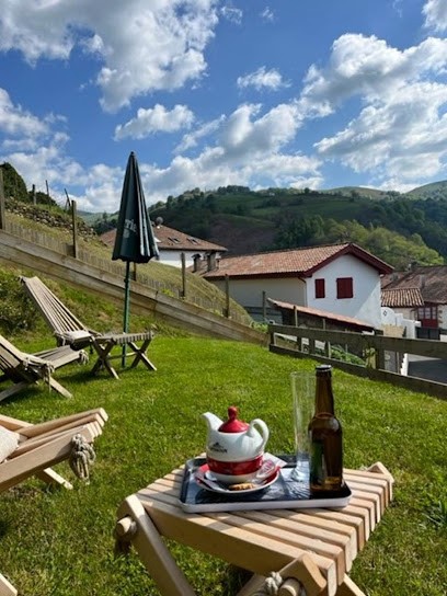 Hôtel / Restaurant C'Vall, Hôtel à Urepel