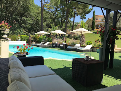 Le Mas De L'alliance, Hôtel à Roussas