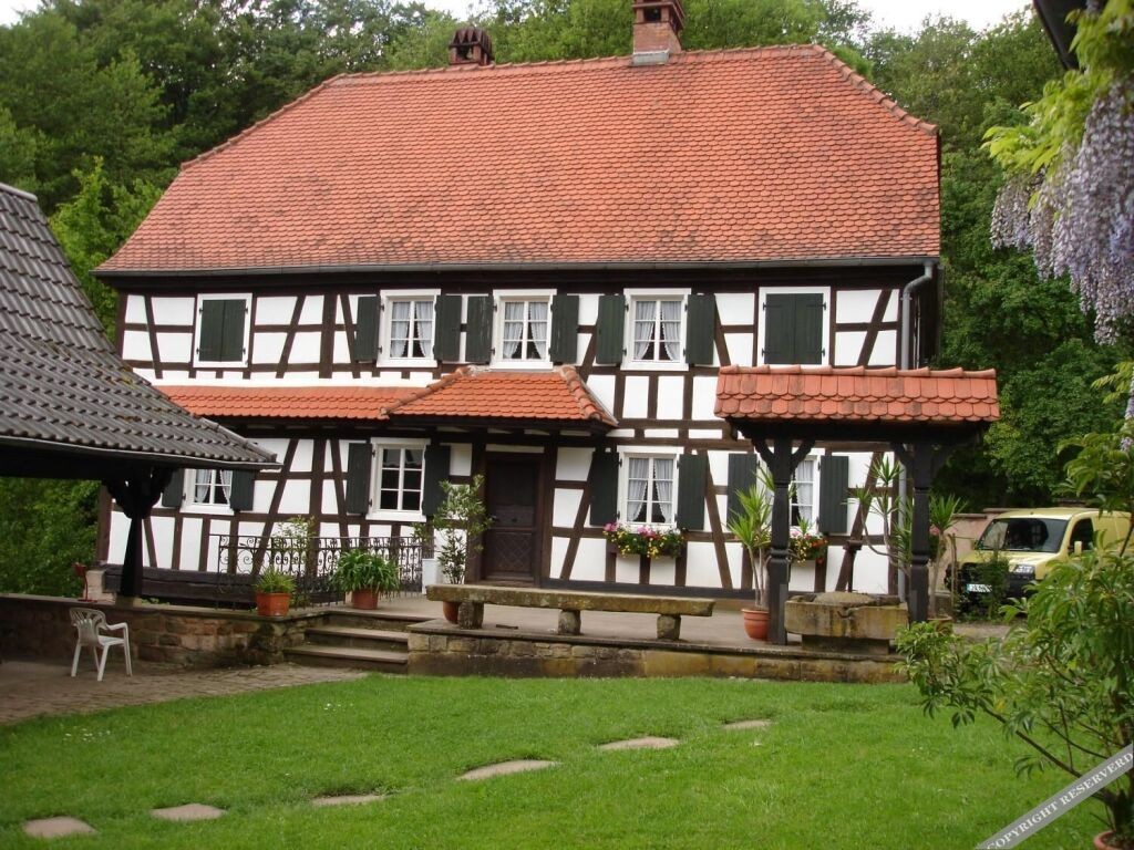 Ferme Auberge du Moulin des Sept Fontaines, Hôtel à Drachenbronn-Birlenbach