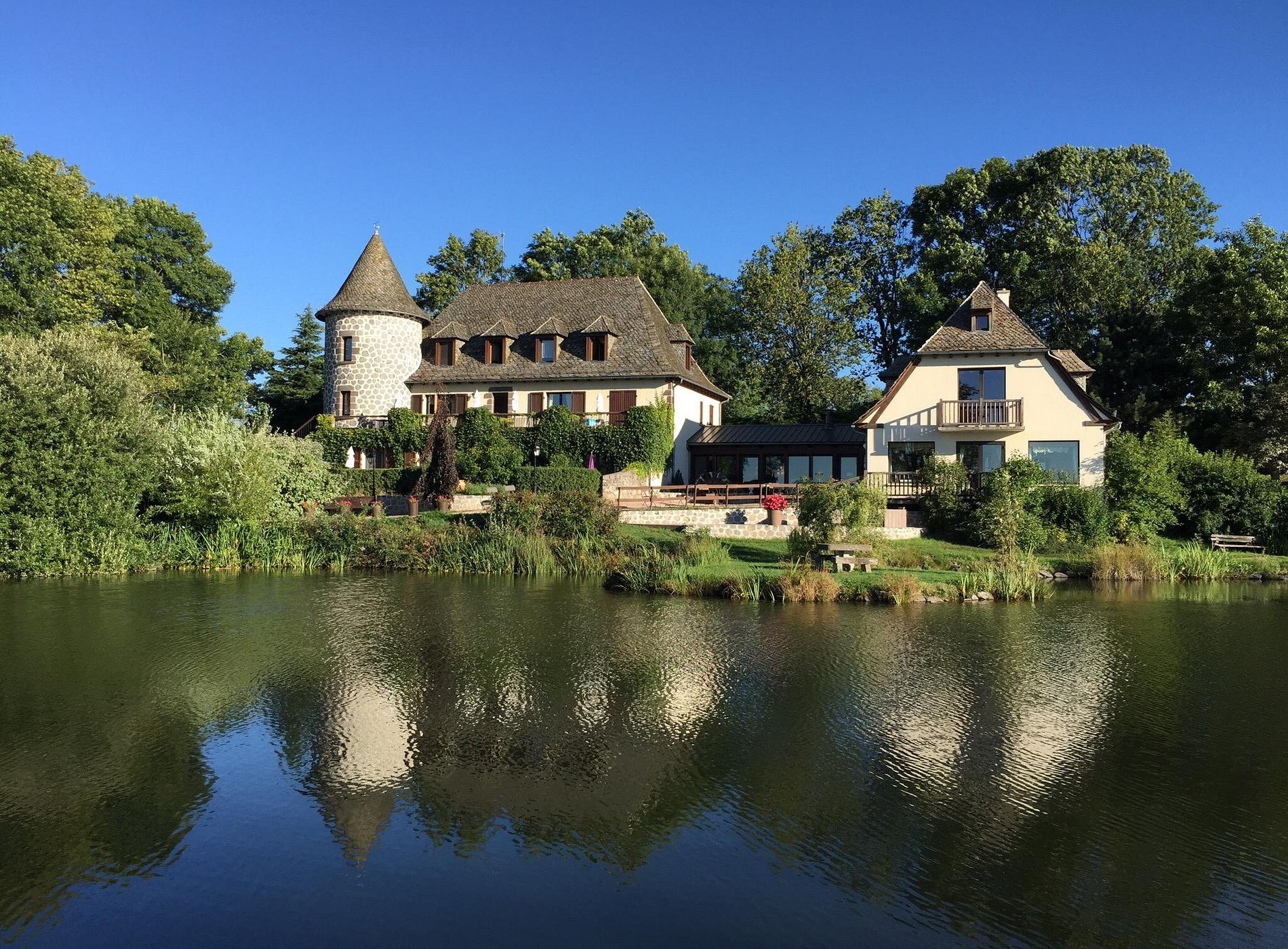 Auberge des Montagnes ADM SARL, Hôtel à Pailherols