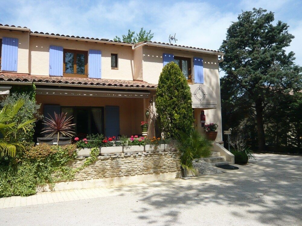 Hôtel Mistral, Hôtel à Mas-Blanc-des-Alpilles