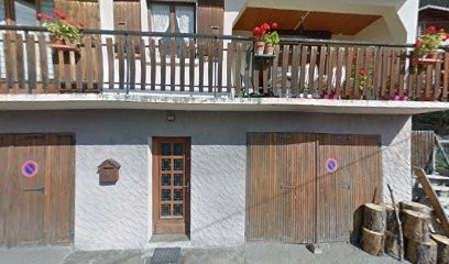 LES GITES DE CAPUCINE, Hôtel à Montagny