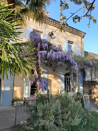 Maison Saint James - Chambres d'hôtes, Hôtel à Montélimar