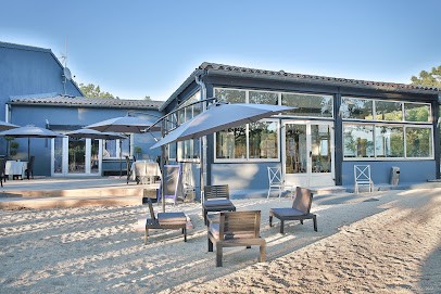 Hôtel Restaurant Des Lavandins, Hôtel à Saint-Christol