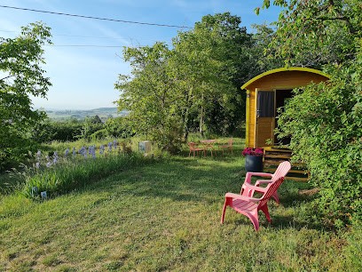 LES ROULOTTES DU PILAT, Hôtel à Maclas