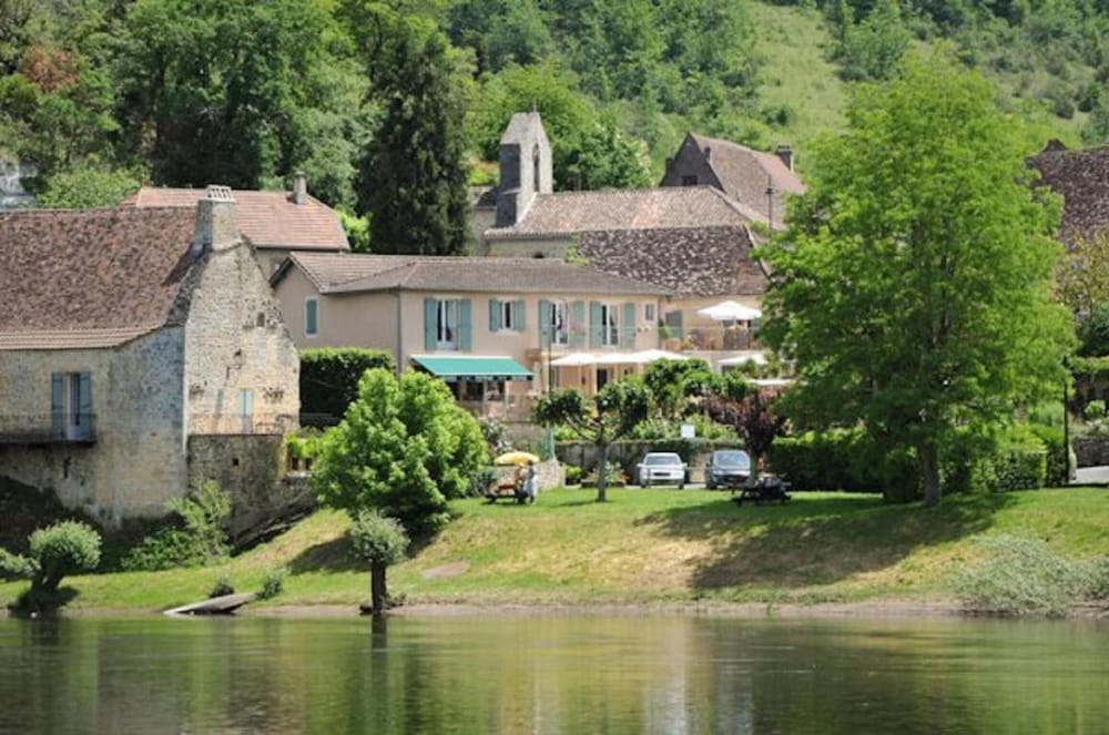 Logis Hôtel-Restaurant Côté Rivage -Chopin Gourmand Hôtel à Badefols-sur-Dordogne