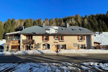 Gîte Sous-Les-Loges, Hôtel à Lélex