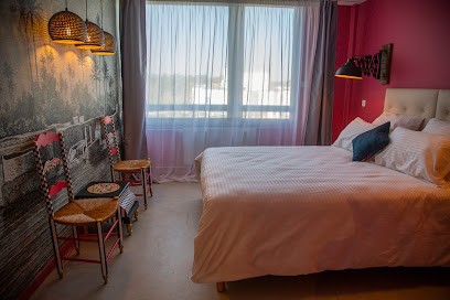 Hôtel Le Grand Barnum, Hôtel à Francheville