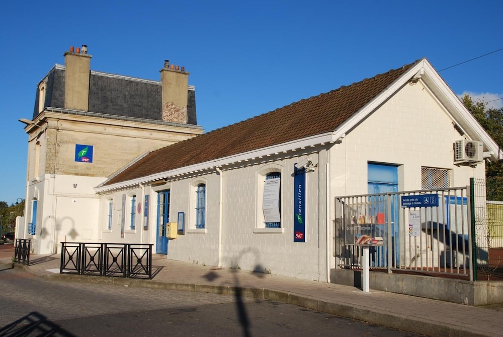 Café De La Gare, Hôtel à Méry-sur-Oise
