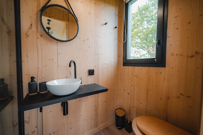 Parcel Tiny House I Péa, Hôtel à Saint-Marcel-d'Urfé