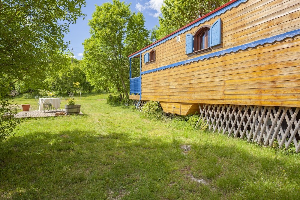 Roulotte-Quinta, Hôtel à Blandas