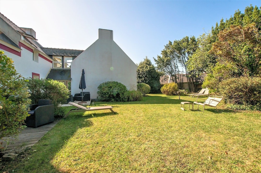 Hôtel Le Clos Fleuri, Hôtel au Palais