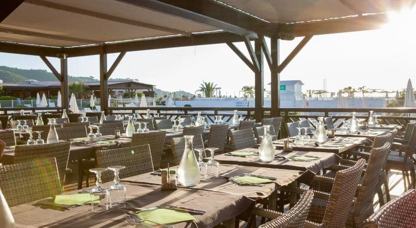 Club Lookéa Hotel Le Grand Bleu, Hôtel à Calcatoggio