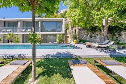 Le Pavillon M, Chambres D'hôtes Luxe, Piscine & Spa à Grignan, Hôtel à Grignan